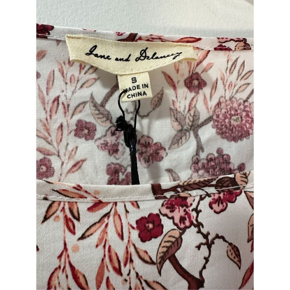 Jane & Delancey womens white pink floral 3/4 bell sleeve top Small NWT. #40-1017 - Picture 4 of 5